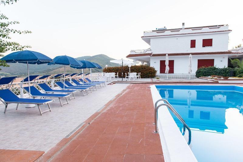 Villa Milena Apartments & Rooms Agropoli Exterior photo